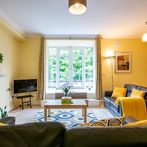 https://the-duplex-at-gort-na-coiribe-by-shortstays.galwayhotelsireland.net